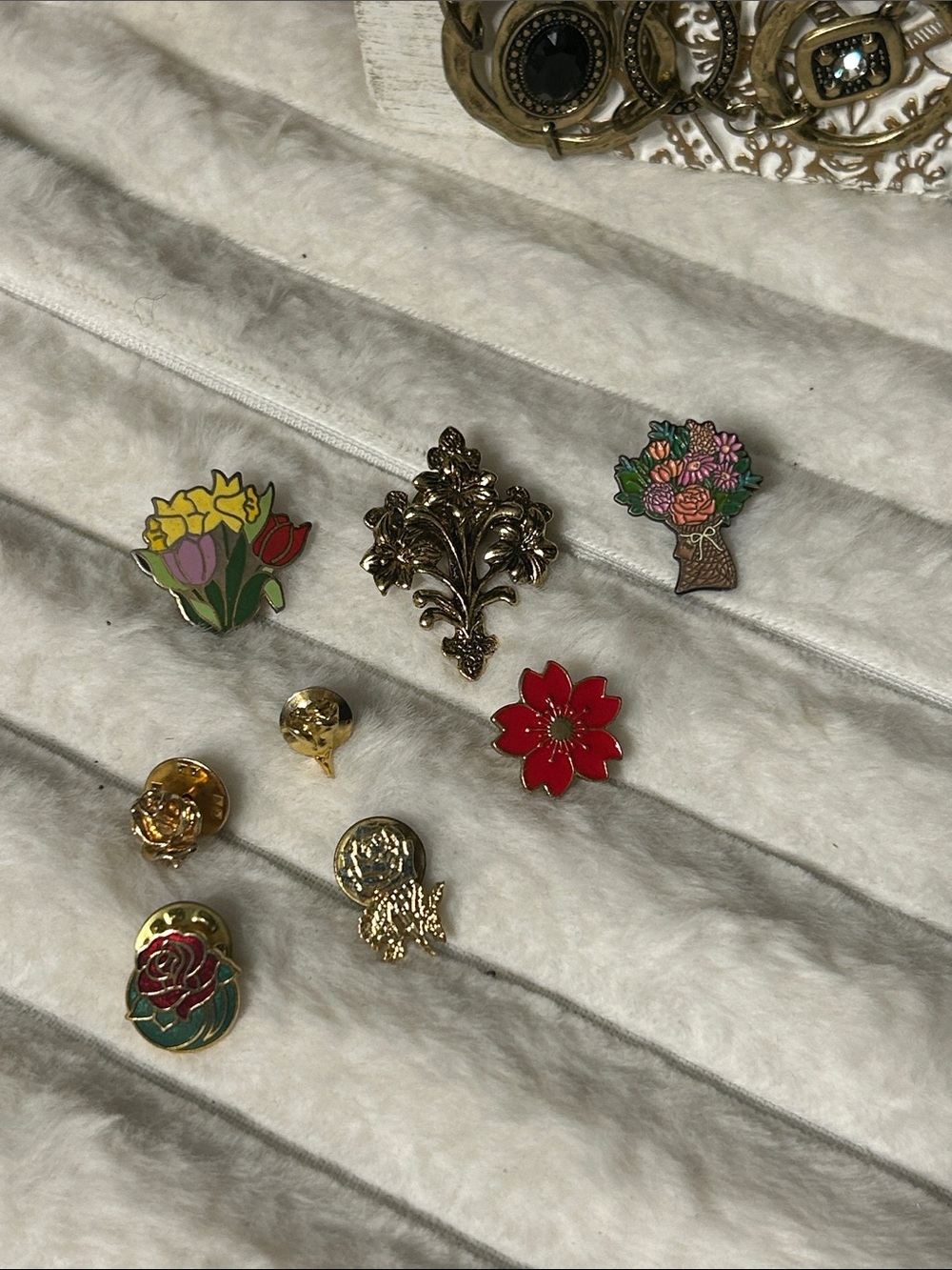 Assorted Floral and Gold Lapel Pin Set -qty 8